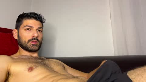 Snapshot of sexfriendch chatting on January 23, 11:48 pm Lucenzo online show from January 23, 11:48 pm