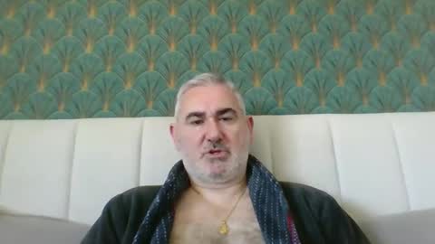 Antonio online show from April 3, 10:01 am