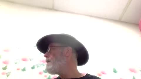 Daddy online show from April 11, 8:40 am