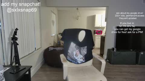 Snapshot of sexylax69 chatting on September 17, 12:55 am sexylax69 online show from September 17, 12:55 am