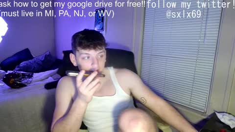 Snapshot of sexylax69 chatting on March 8, 1:37 am sexylax69 online show from March 8, 1:37 am