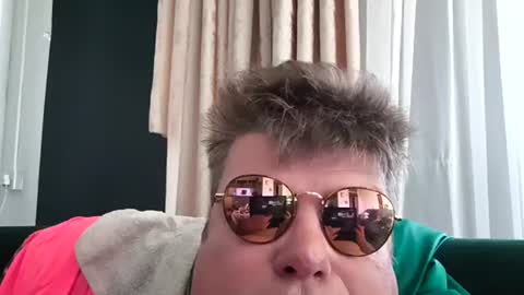 sexymaikel69 online show from July 19, 7:03 am