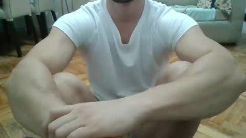 Snapshot of sexyyphilip chatting on January 18, 12:39 am sexyyphilip online show from January 18, 12:39 am