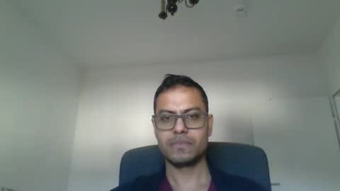 sharmamanxyz online show from March 5, 3:40 pm