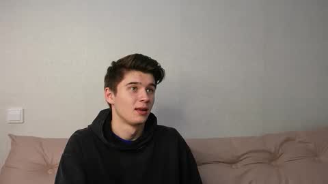 Max online show from October 26, 5:48 pm