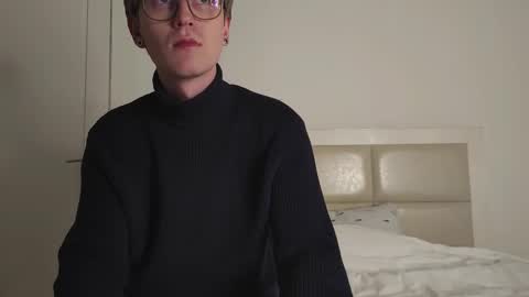 Matthew online show from March 15, 8:48 pm