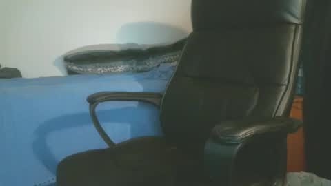 shyboyhugecum2020 online show from June 2, 3:29 am