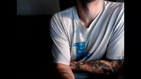 shyboyhugecum2020 online show from January 18, 4:41 am