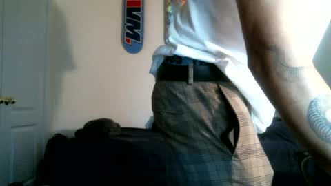 shyboyhugecum2020 online show from July 18, 5:03 am