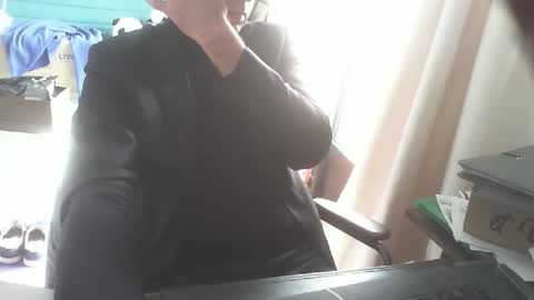 shyfrenchcock online show from January 19, 9:00 am