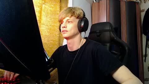 Tom and Betty online show from April 1, 7:10 am