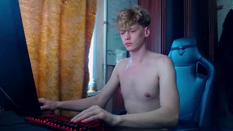 Tom and Betty online show from March 25, 9:35 am