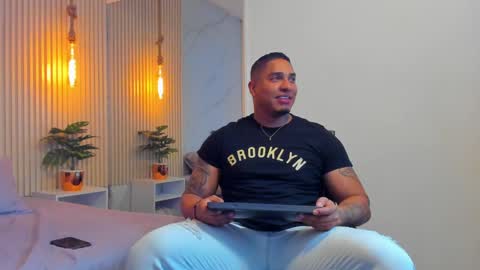 simeone_panda online show from December 9, 1:15 pm