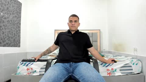 SIMON KELER online show from April 5, 2:02 pm