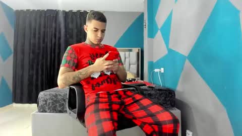 SIMON KELER online show from December 8, 11:08 pm