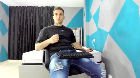 SIMON KELER online show from December 11, 3:04 am