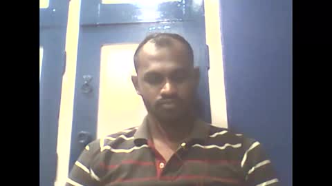 Snapshot of singletamilblackboy chatting on December 20, 6:02 pm singletamilblackboy online show from December 20, 6:02 pm