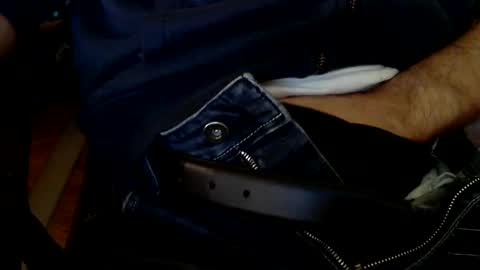 Snapshot of sinthesi chatting on October 17, 11:36 am Alex online show from October 17, 11:36 am