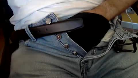 Snapshot of sinthesi chatting on September 17, 2:29 pm Alex online show from September 17, 2:29 pm