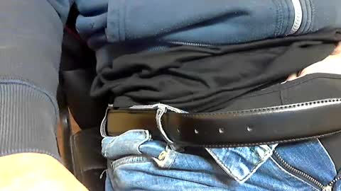 Snapshot of sinthesi chatting on March 9, 6:39 am Alex online show from March 9, 6:39 am