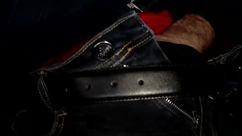 Snapshot of sinthesi chatting on December 20, 7:12 am Alex online show from December 20, 7:12 am