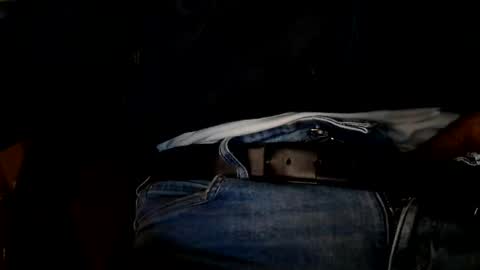 Snapshot of sinthesi chatting on October 28, 6:27 am Alex online show from October 28, 6:27 am