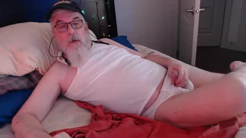 Snapshot of sirbeercan chatting on October 2, 9:13 am sir beer can the friendly hermit online show from October 2, 9:13 am
