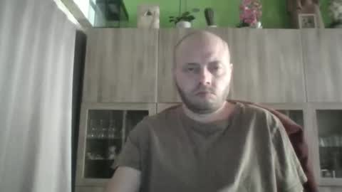 sixten113 online show from April 15, 12:05 pm