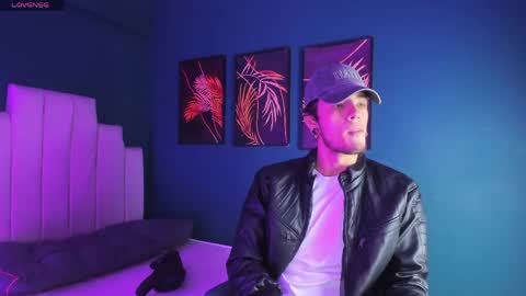 Mac online show from May 18, 1:39 pm