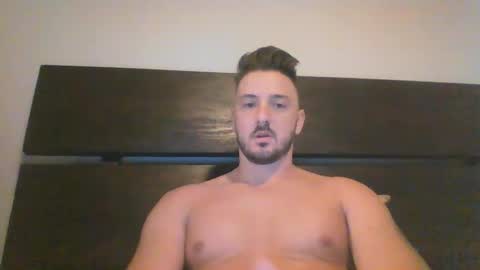 skinnyguylongdick1 online show from December 6, 2:17 pm