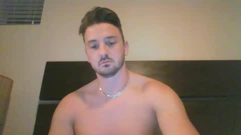 skinnyguylongdick1 online show from February 28, 1:36 pm