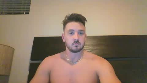 skinnyguylongdick1 online show from February 11, 1:52 am