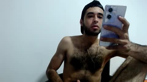 Noah Mood online show from November 2, 5:45 am