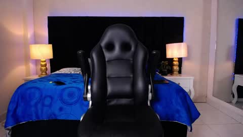 SKYLERBIGXXX online show from April 26, 4:43 am