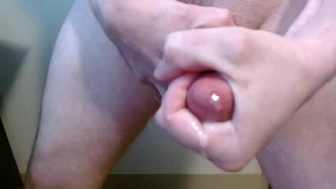 Snapshot of skyuuwz chatting on December 19, 6:23 pm skyuuwz online show from December 19, 6:23 pm