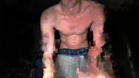 slideitin96 online show from February 12, 1:41 am