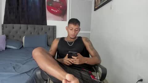 slim_master12 online show from May 28, 10:41 pm