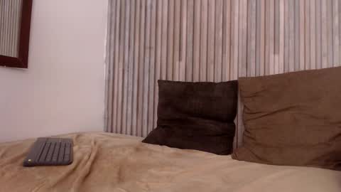 Ethan online show from January 7, 6:46 pm