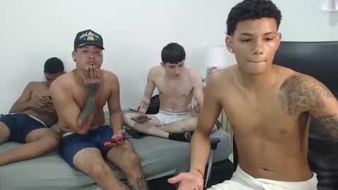 snak_master1 online show from September 13, 6:53 pm