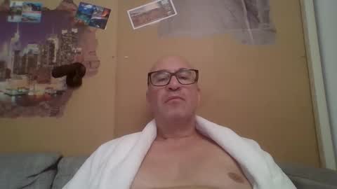 sneakerboy18 online show from November 16, 12:29 pm