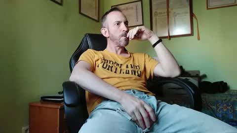 Manu  online show from November 21, 9:41 am