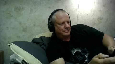 Slave online show from April 22, 1:38 pm