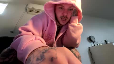 Keepscrolling online show from February 11, 8:14 pm