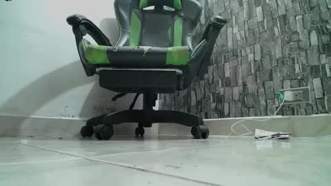 sr master cum its my old account online show from February 19, 5:16 am