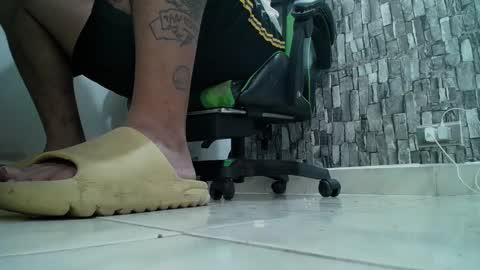 sr master cum its my old account online show from February 25, 1:09 am