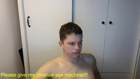 st1vemaster01 online show from April 17, 4:20 pm