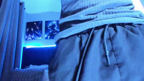 Snapshot of stefann_salvatore chatting on September 24, 1:27 am Stefann Salvatore online show from September 24, 1:27 am