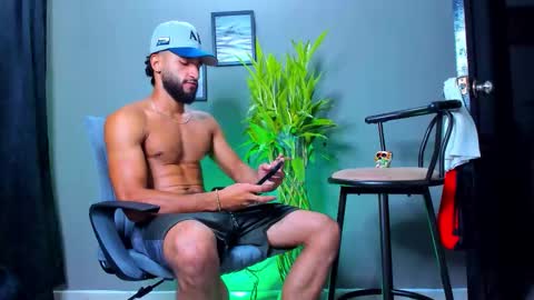 Steve  online show from October 22, 12:42 pm