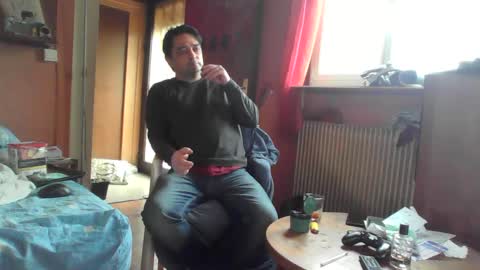 Snapshot of stevefromfrance chatting on December 30, 12:52 pm stevefromfrance online show from December 30, 12:52 pm