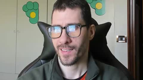 Steve online show from April 3, 8:33 am